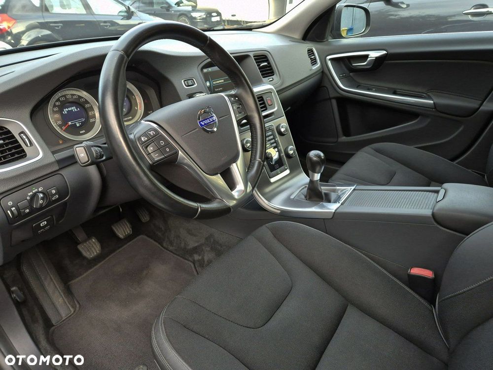Volvo V60 D3 Momentum - 15