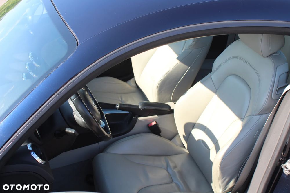Audi TT Coupé - 11