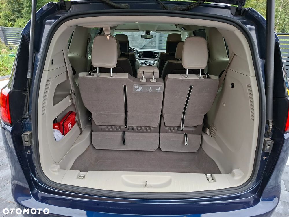 Chrysler Pacifica - 19