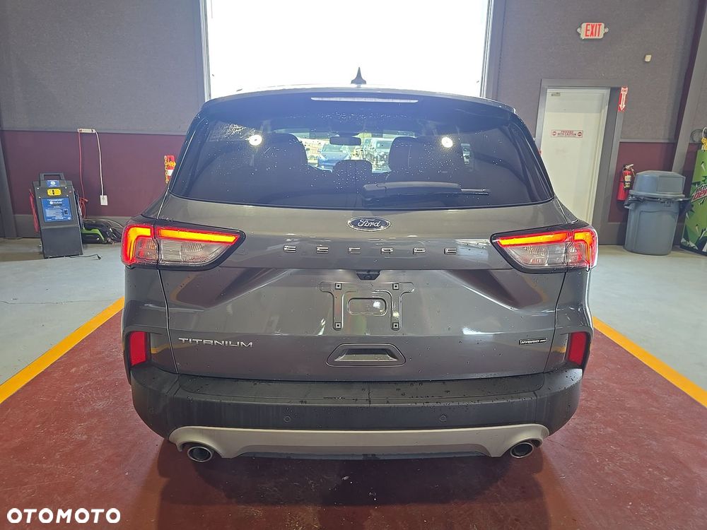 Ford Escape 2.0 EcoBoost AWD Titanium - 4