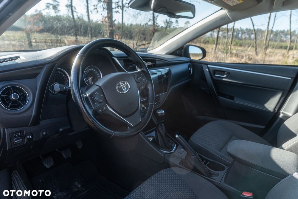 Toyota Corolla 1.6 Comfort - 10