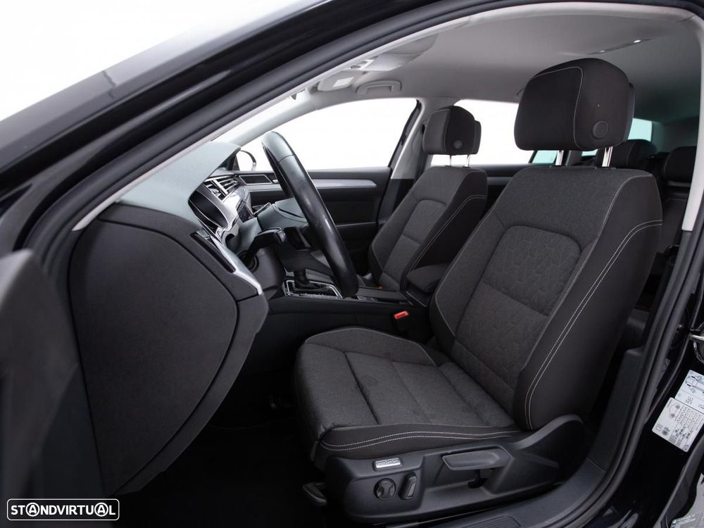 VW Passat Variant 2.0 TDI Business DSG - 8