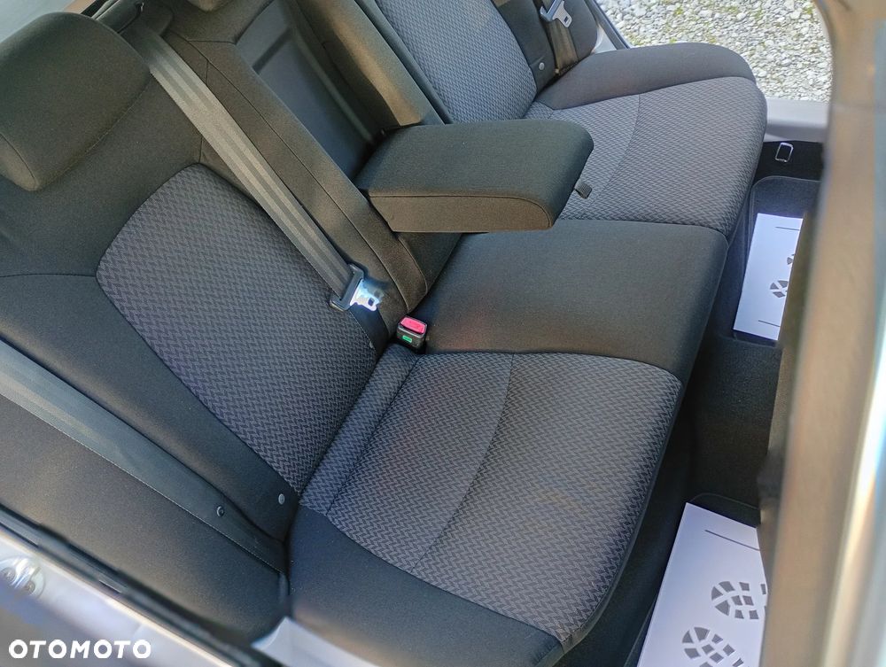 Kia Ceed - 28