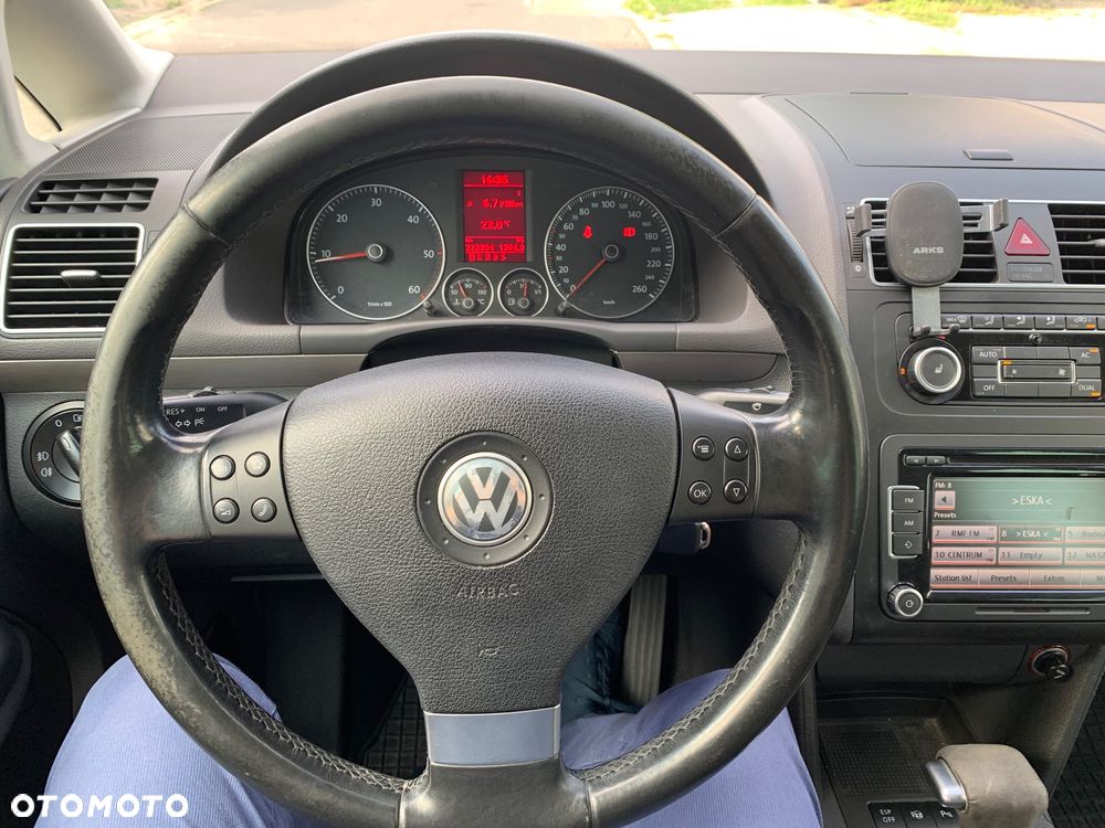 Volkswagen Touran 1.9 TDI DSG Trendline - 18