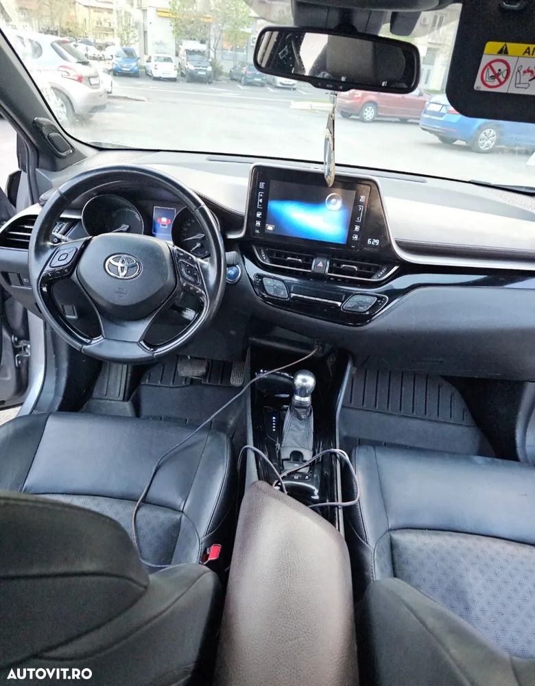 Toyota C-Hr 2017 photo 4