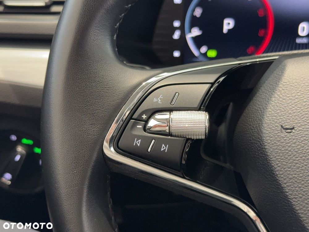 Skoda Superb 2.0 TDI SCR Ambition DSG - 24