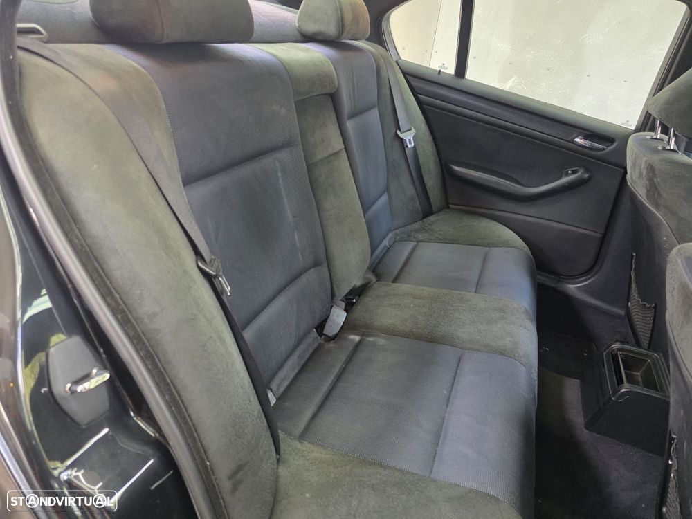 BMW 320 d Sport - 18