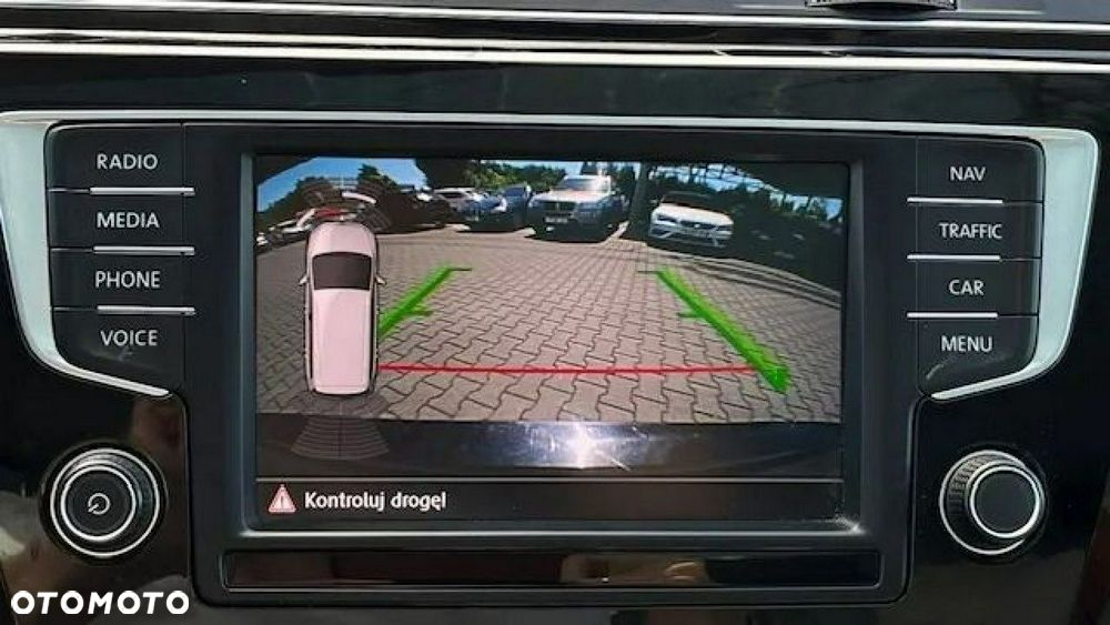 Volkswagen Touran 1.8 TSI BMT Highline DSG - 29