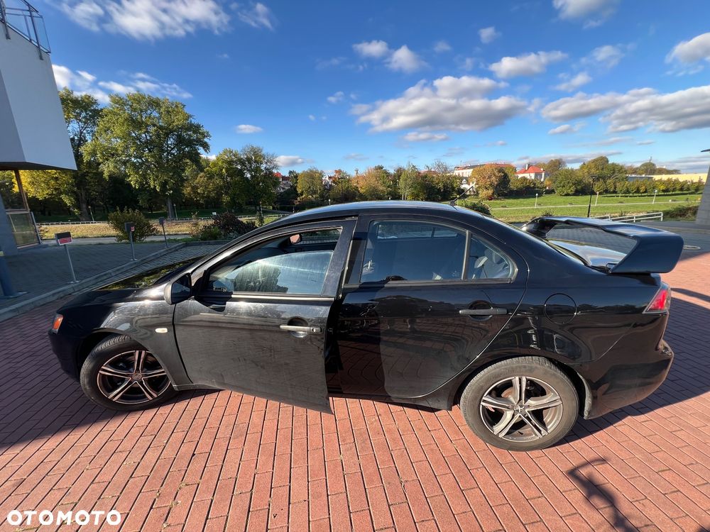 Mitsubishi Lancer - 6