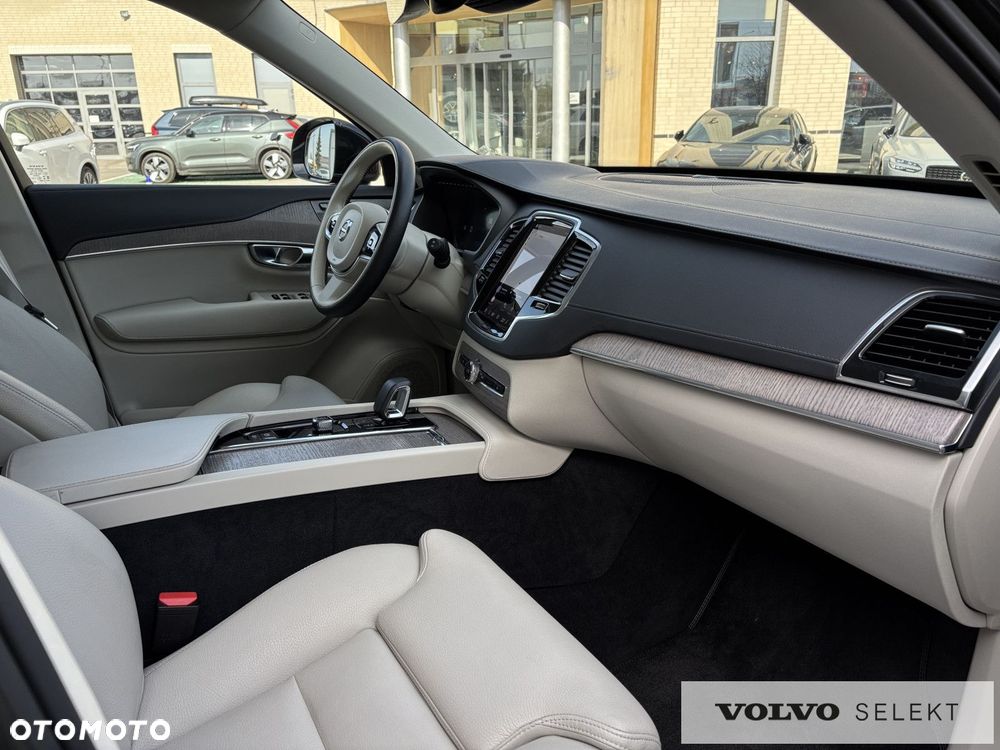 Volvo XC 90 - 8