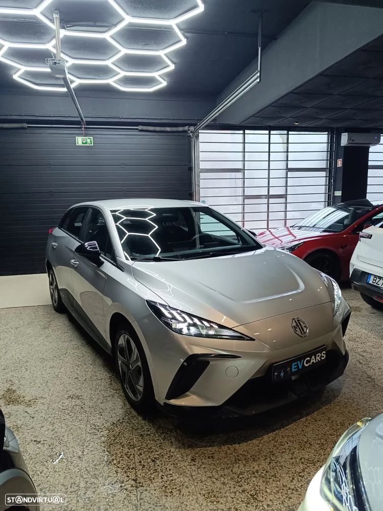 MG MG4 4 Luxury 64 kWh - 1