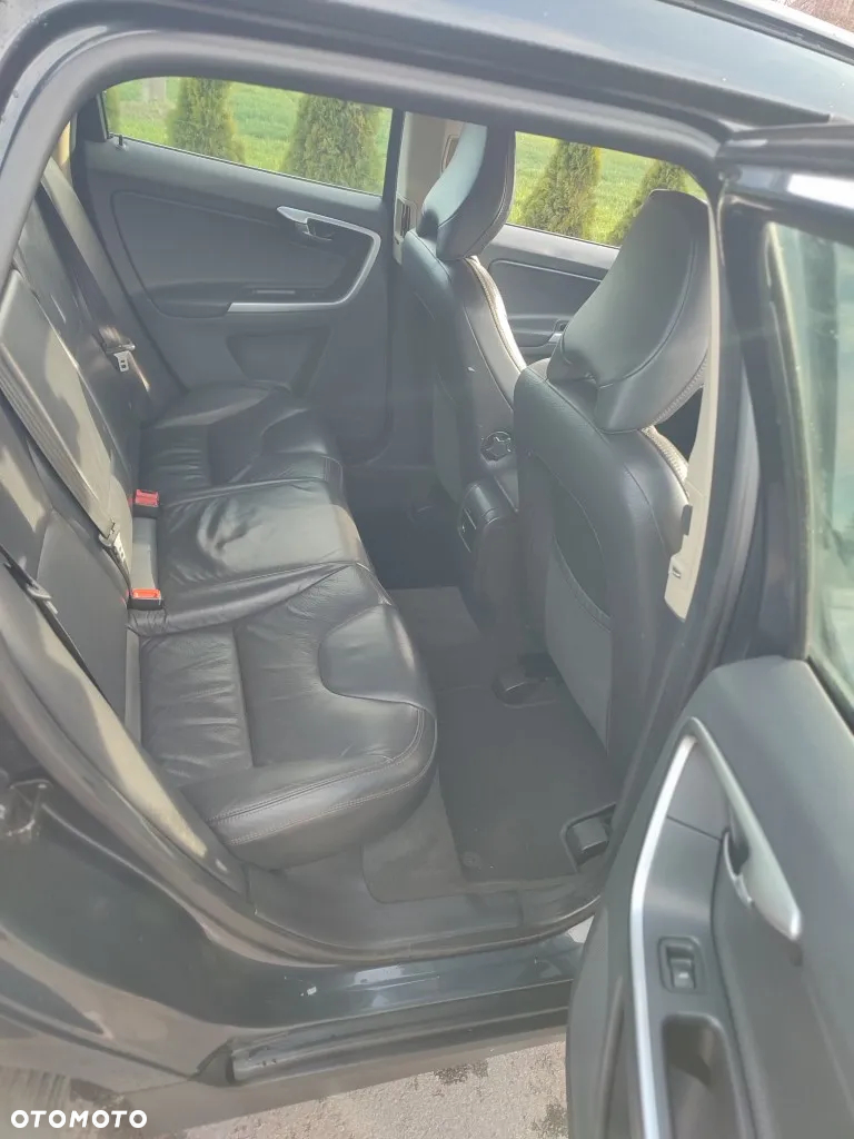 Volvo XC 60 D3 Momentum - 33
