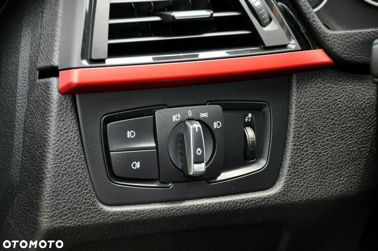 BMW Seria 3 - 36