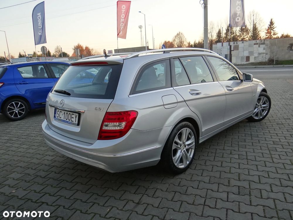 Mercedes-Benz Klasa C 180 CGI BlueEff Avantgarde - 2