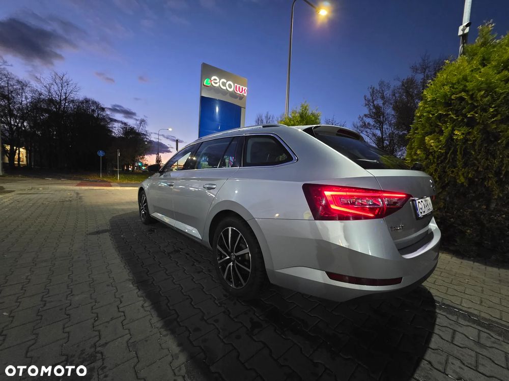 Skoda Superb 2.0 TDI Style DSG - 1