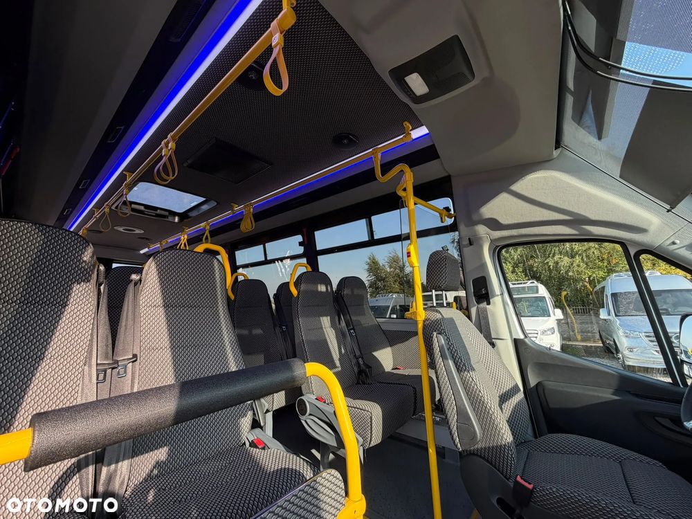 Mercedes-Benz Sprinter 519 - 19