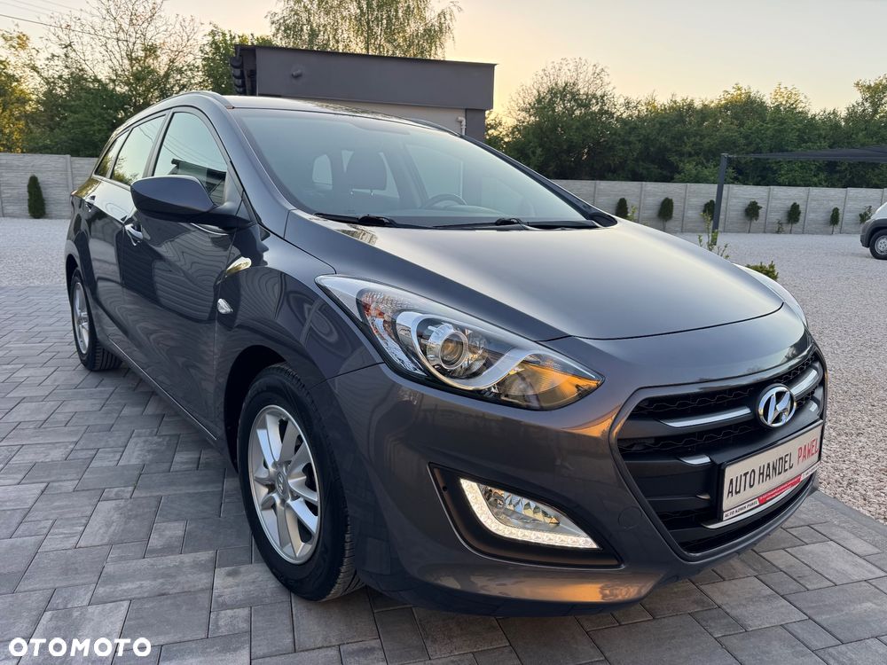 Hyundai i30 1.6 Comfort - 13