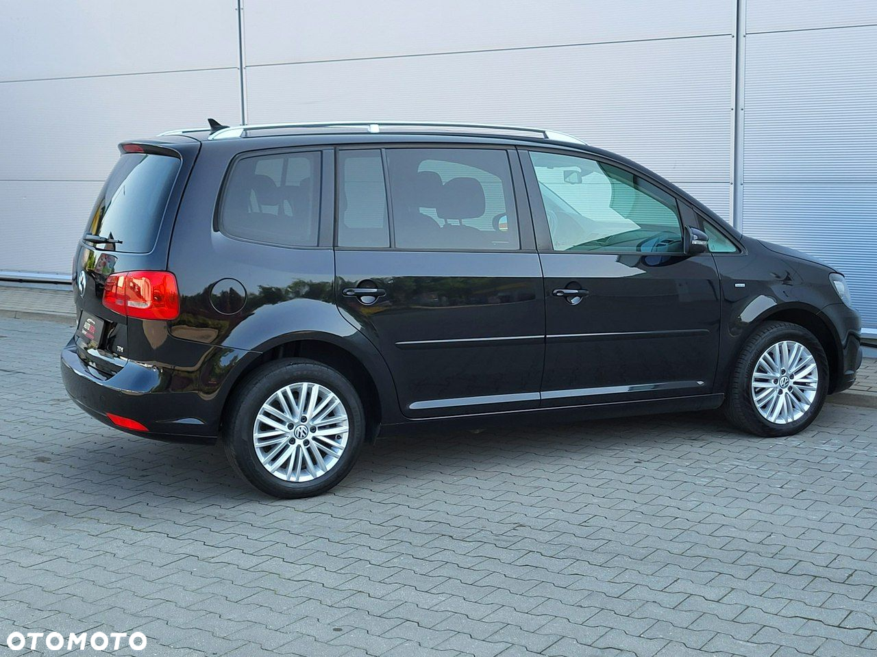 Volkswagen Touran - 16