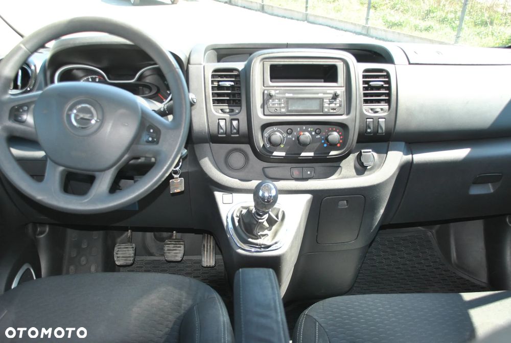 Opel Vivaro L2H1 2,9t Elegance - 10