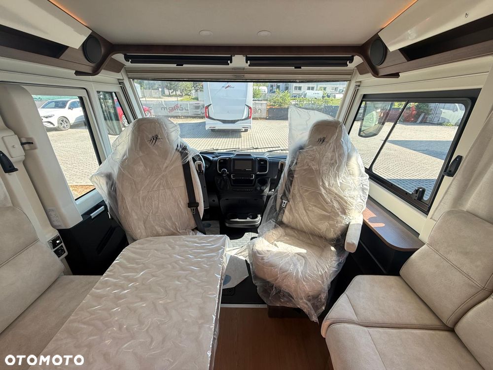 Rapido 8096dF - MY2026, automat 8-biegowy 180KM - 7