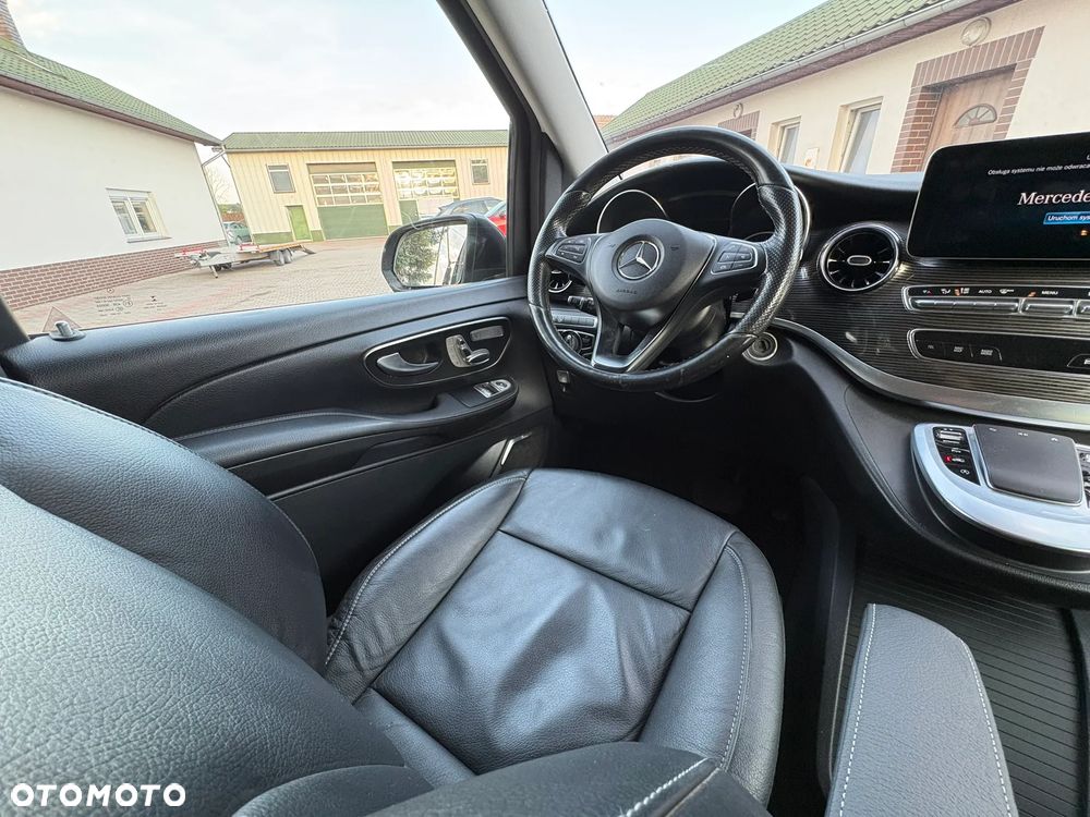 Mercedes-Benz Klasa V 300 d kompakt 9G-TRONIC Avantgarde - 12