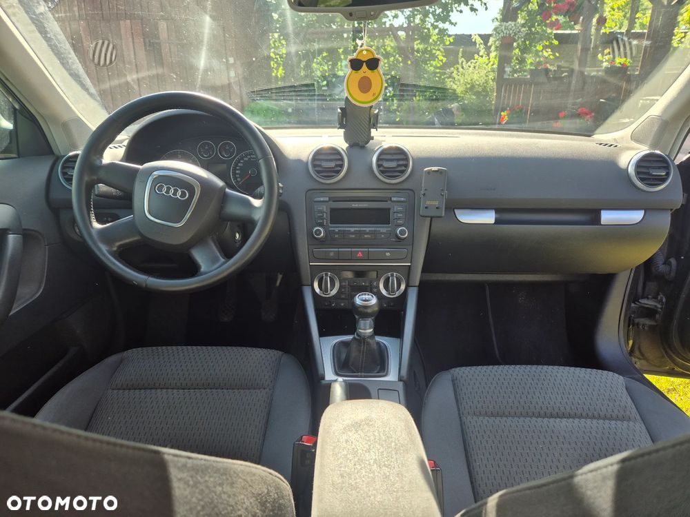 Audi A3 Sportback 1.9 TDI DPF Ambiente - 11
