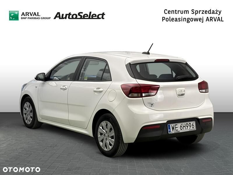 Kia Rio - 4