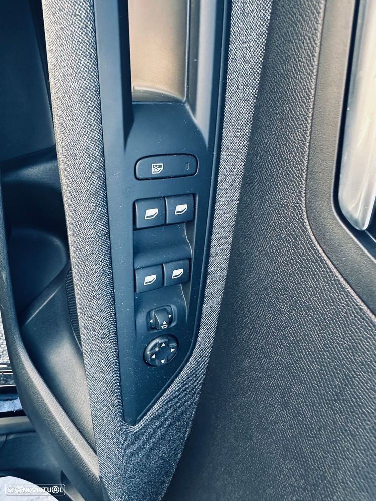 Peugeot 5008 1.5 BlueHDi Active Pack EAT8 - 17