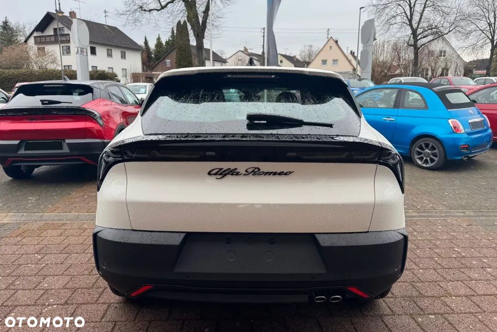 Alfa Romeo Junior 1.2 mHEV Ibrida eDCT - 13