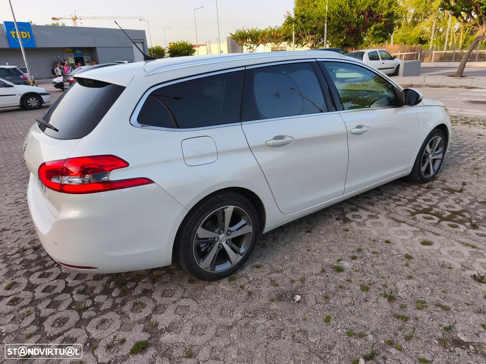 Peugeot 308 SW 1.5 BlueHDi Allure foto 3
