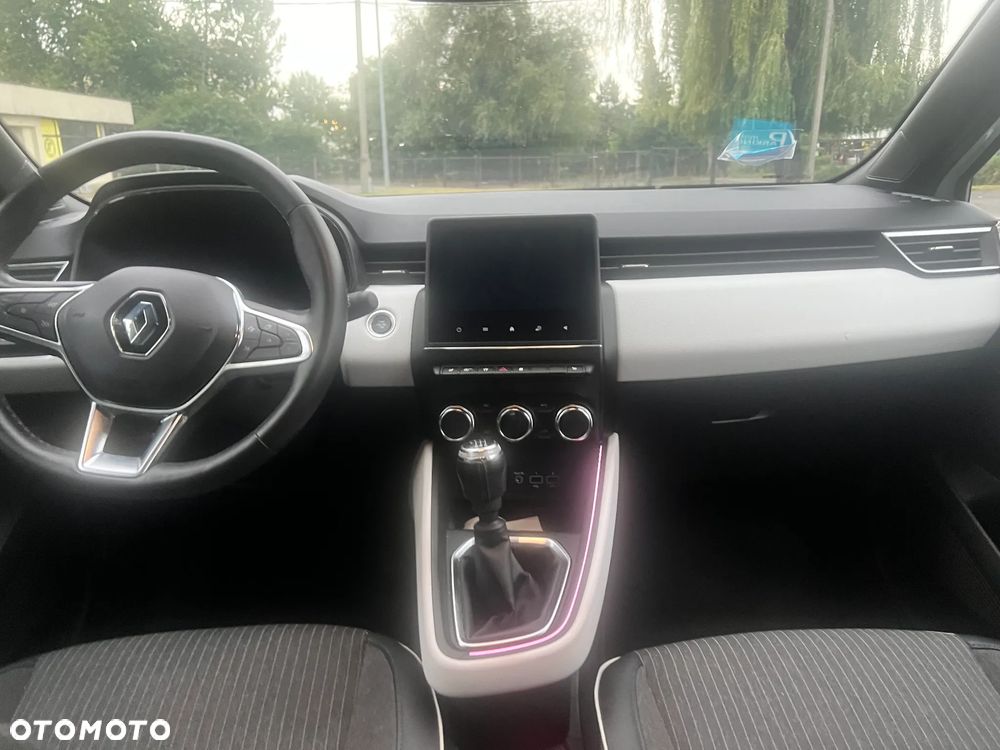 Renault Clio - 17