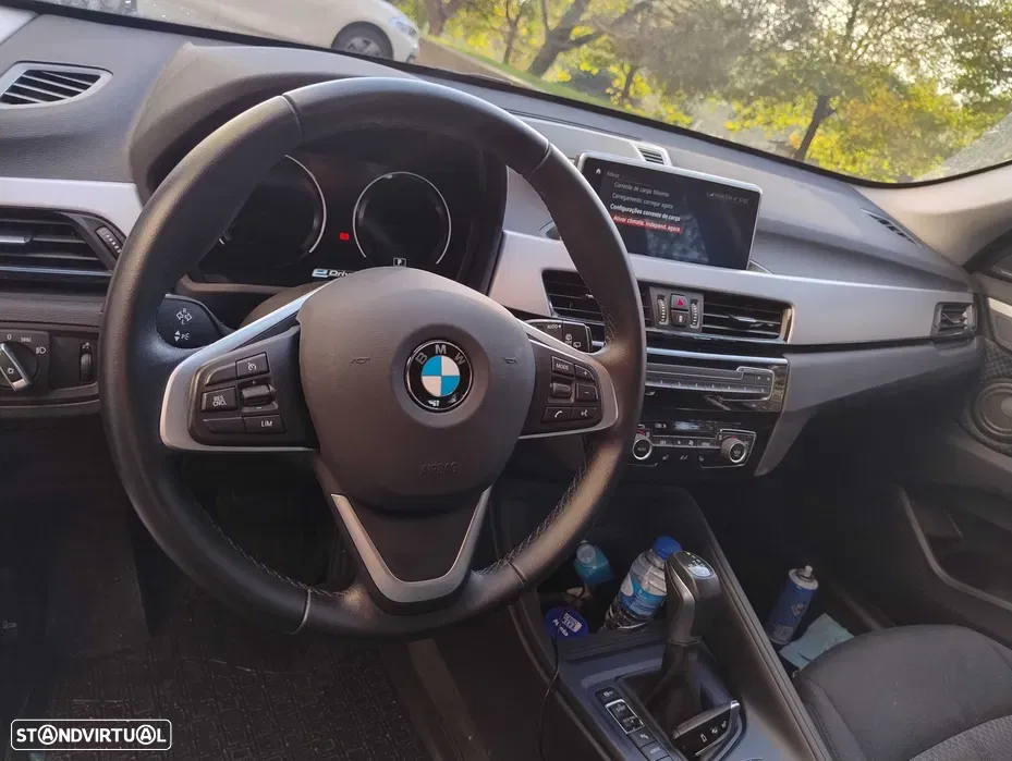 BMW X1 25 e xDrive Corporate Edition - 8