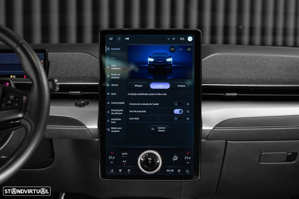 Ford Mustang Mach-E Standard - 30