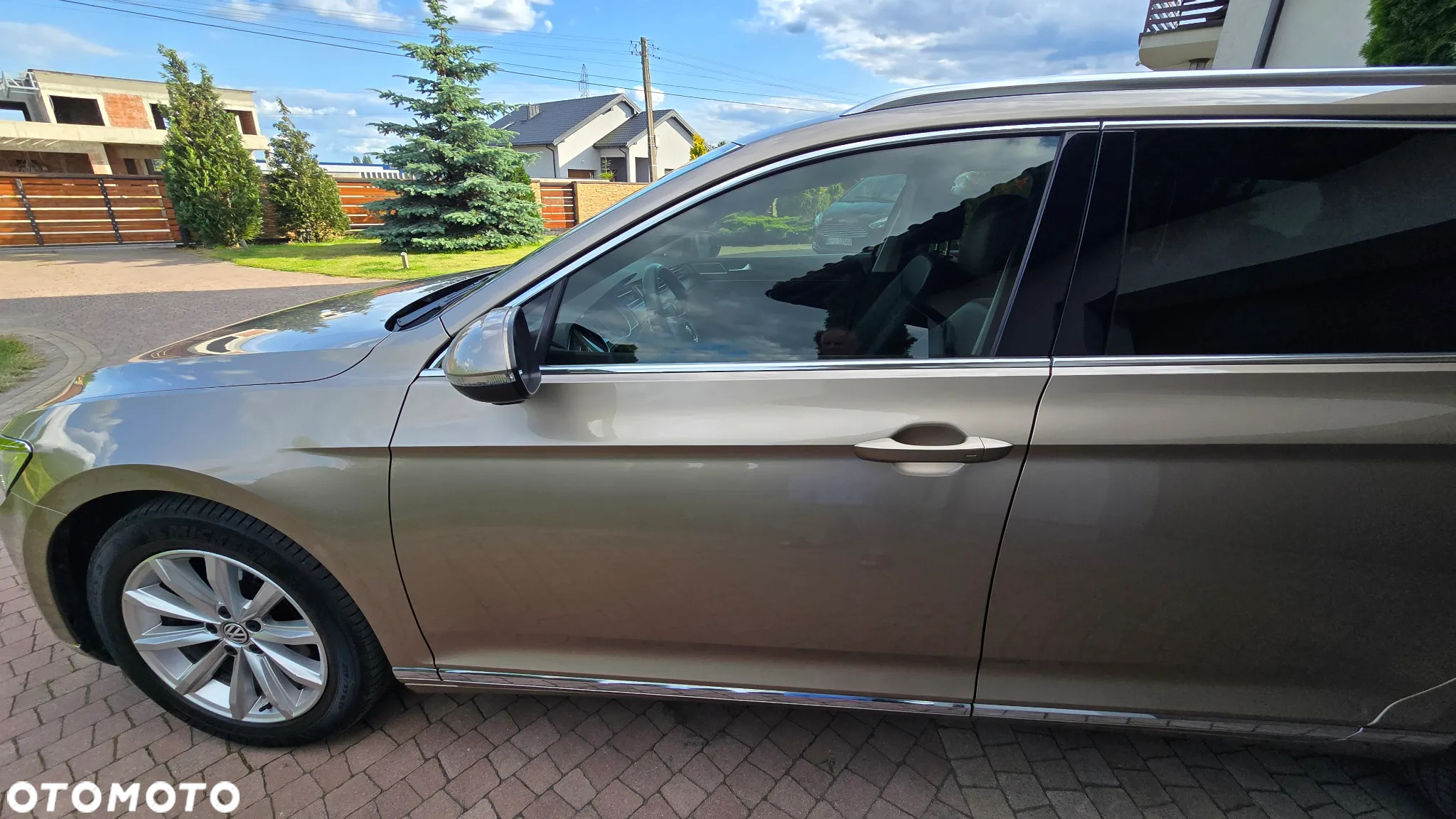 Volkswagen Passat - 25