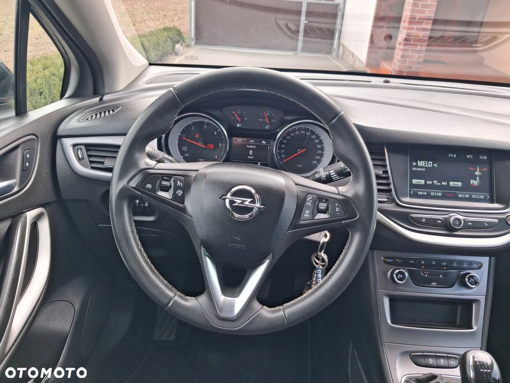 Opel Astra - 10