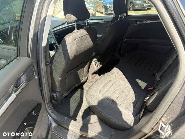 Ford Mondeo - 8