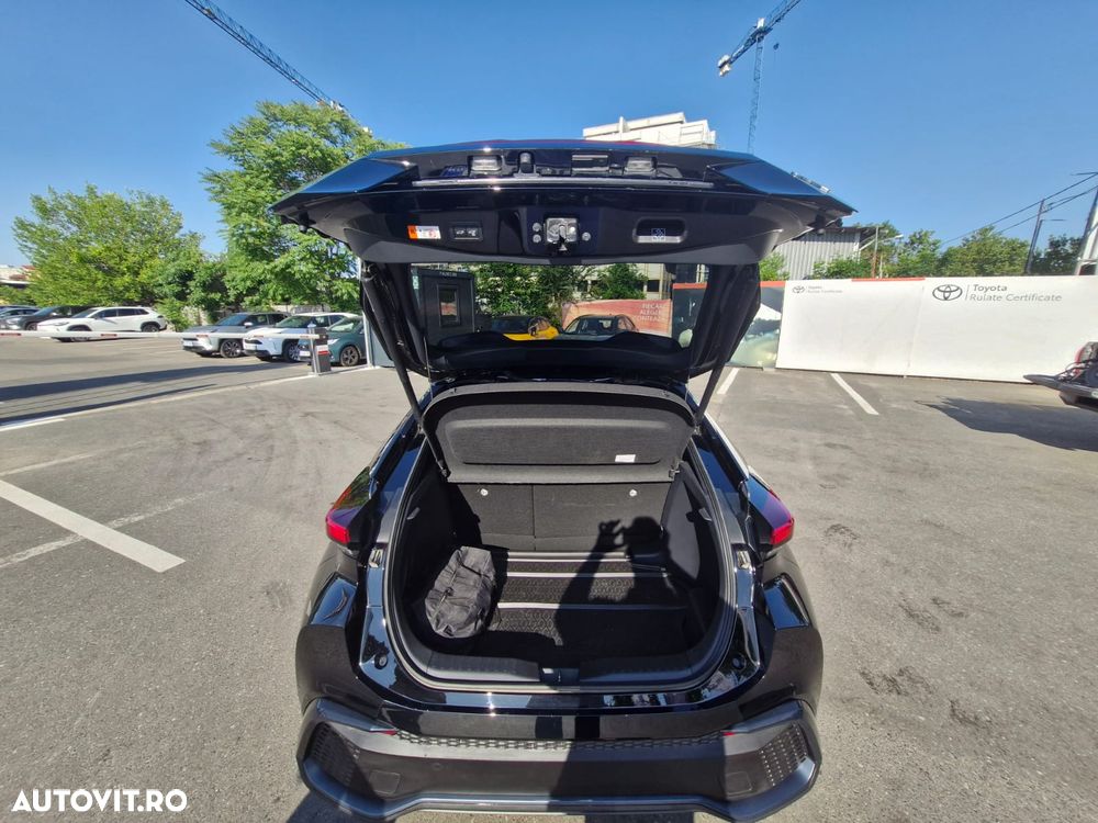 TOYOTA C-HR 2023 — imagine 25