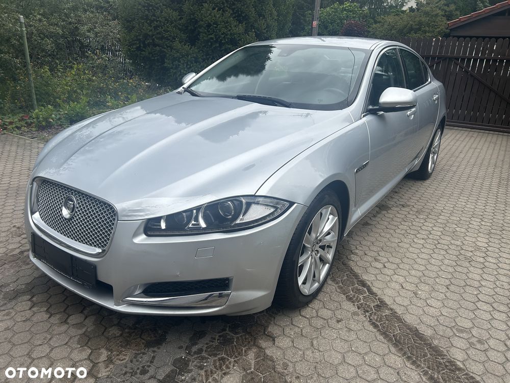 Jaguar XF 2.2 D Luxury - 2