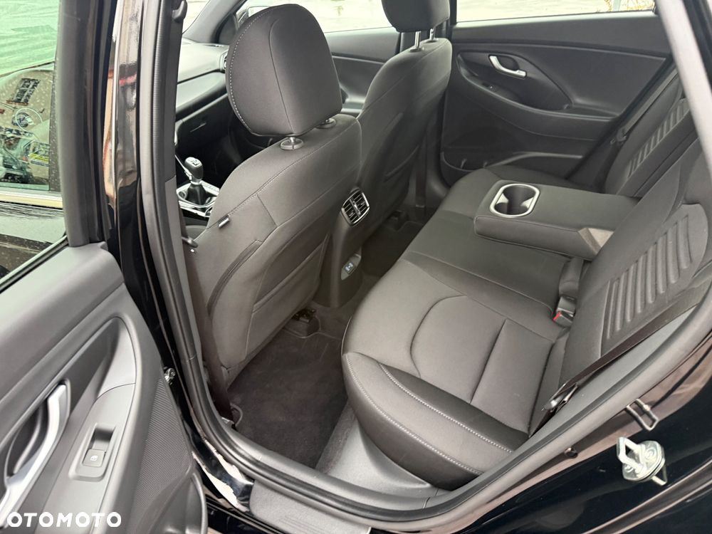 Hyundai i30 1.5 T-GDI 48V-Hybrid Advantage - 14