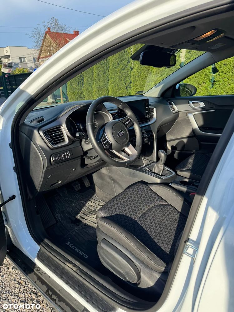 Kia XCeed 1.5 T-GDI M - 7