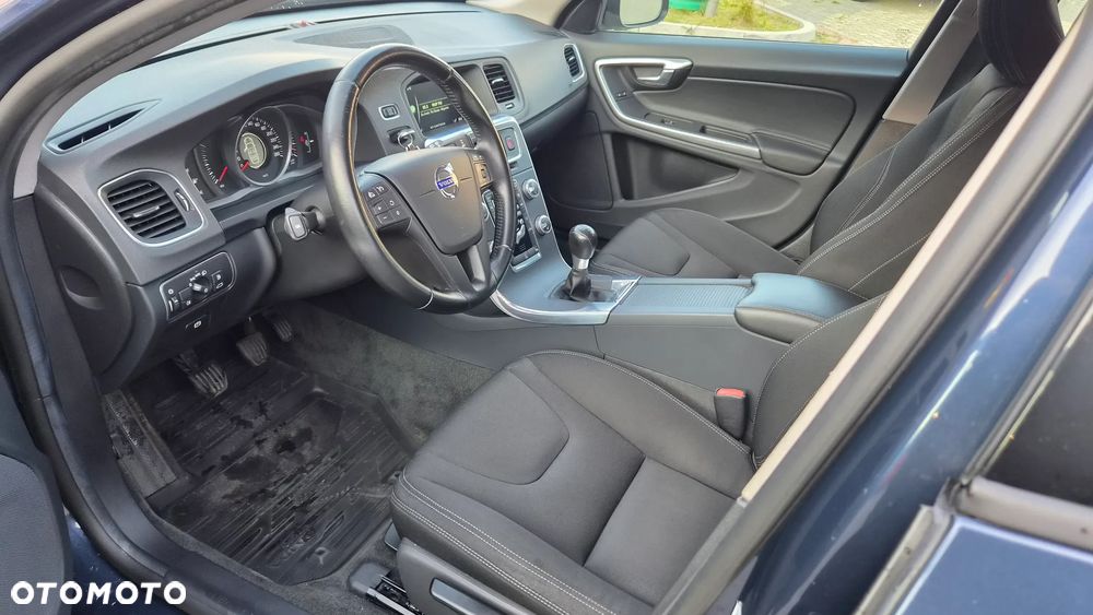 Volvo V60 D4 Edition Pro - 9
