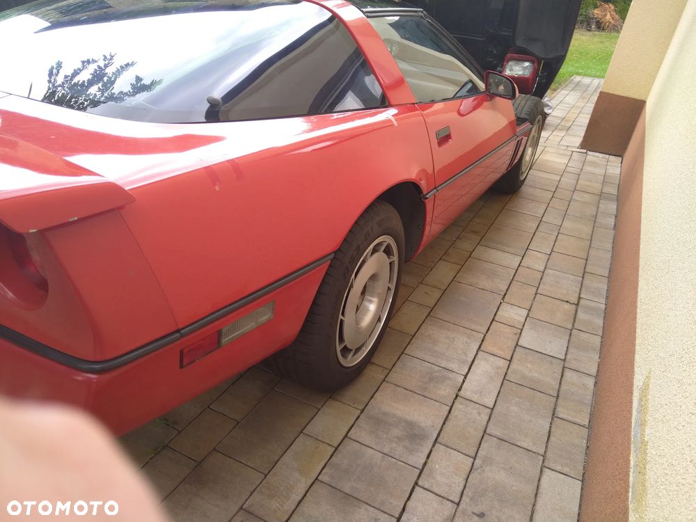 Chevrolet Corvette - 22