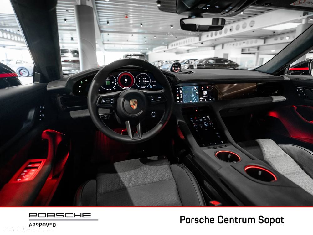 Porsche Taycan 105kWh GTS - 17