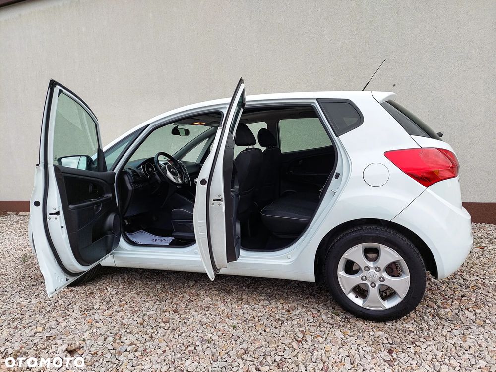 Kia Venga 1.6 CVVT Titanium Collection - 6