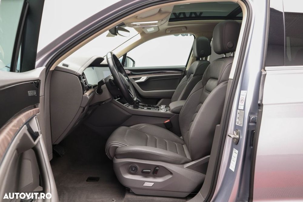 Volkswagen Touareg 3.0 V6 e-Hybrid 4Motion Aut. Elegance - 23