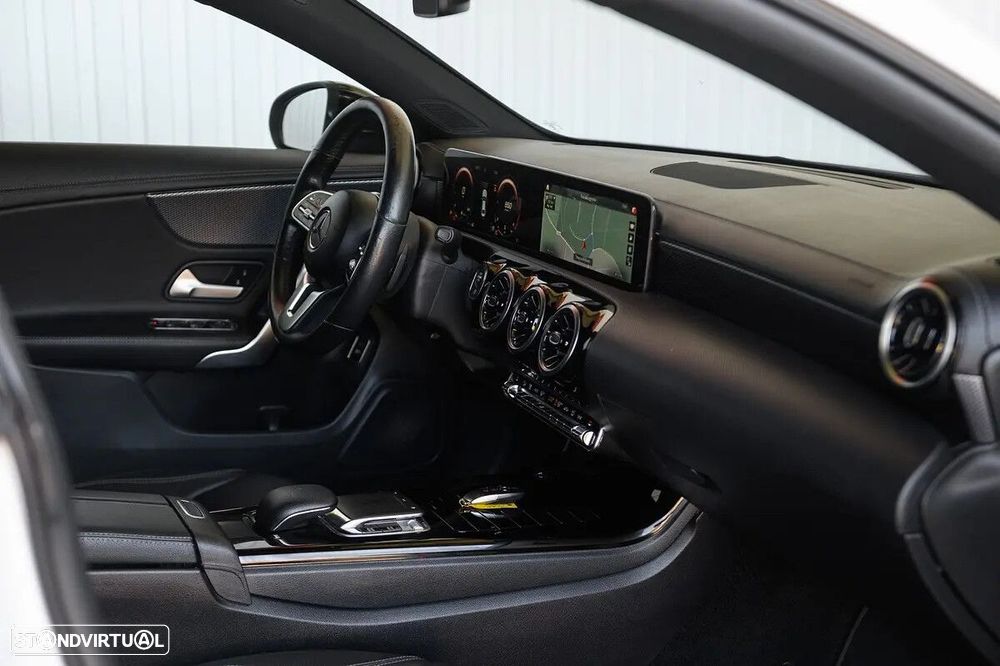 Mercedes-Benz CLA 180 d Style Aut. - 24