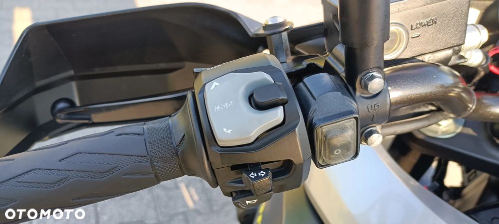 Suzuki DL - 27