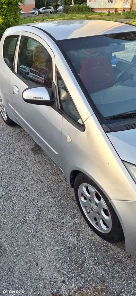 Mitsubishi Colt - 3