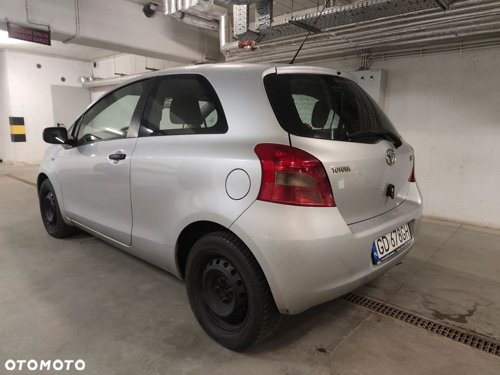 Toyota Yaris 1.3 Luna A/C - 4