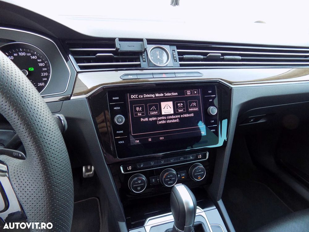 Volkswagen Passat 2.0 TDI SCR DSG Comfortline - 17